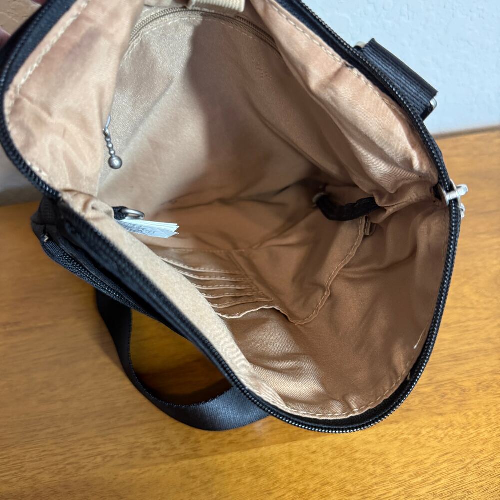 Women's Baggallini Black with Tan Lining Shoulder Zip Closure Purse Bag - Picture 3 of 10